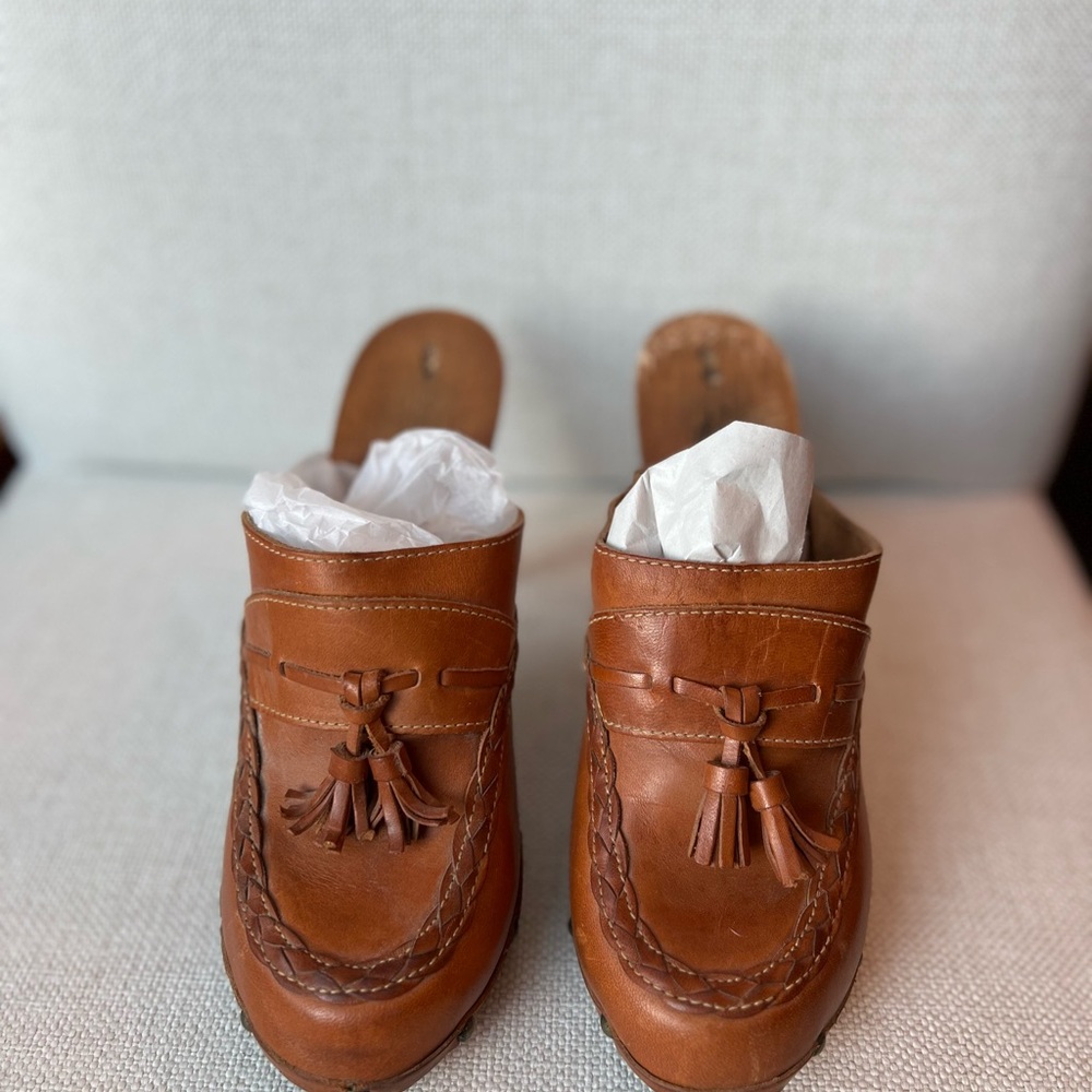 Women British Tan wooden and Leather high heel clog PROJECT SHOES